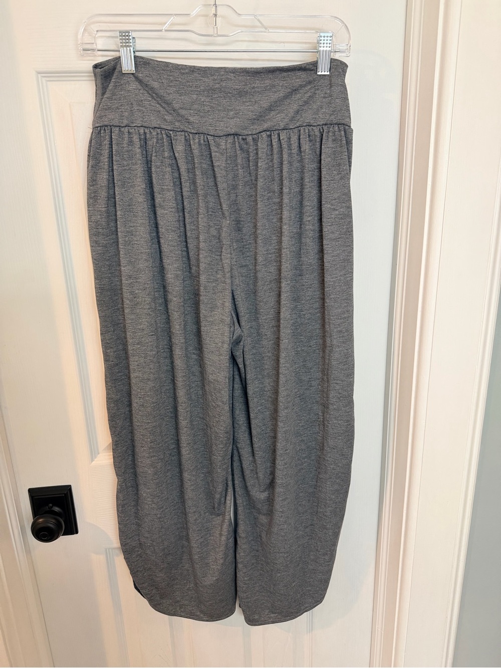 Halara Gray Wide Leg Cropped Pants Women’s Flowy Yoga Lounge Pants
